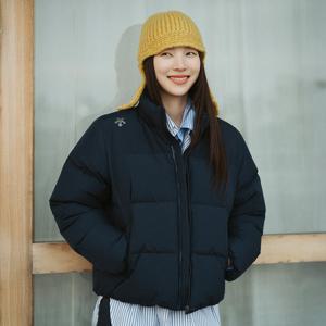 [데상트공식] [미유키 착용] 에센셜 푸퍼 덕 다운 자켓 SQ423UDJO1