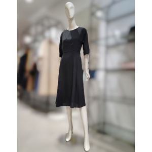 [씨]MARIOSI레이어드 느낌 앞트임 플레어 원피스SGOAF25600