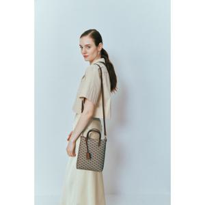 [헤지스]HIBA5F730K2_여성 헤리아토 카키 시그니처 패턴 PVC 미니 크로스백