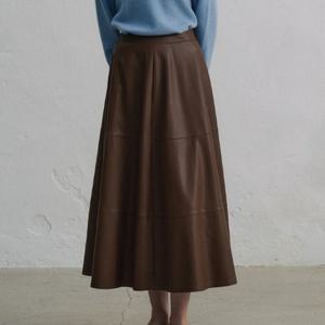 [앤클라인(여성의류)]페이크 레더 플레어 스커트 9H4SK3060