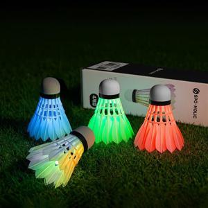 스포홀릭 LED 야광 셔틀콕 배드민턴 공 4개입 LED셔틀콕 배드민턴공 야광셔틀콕