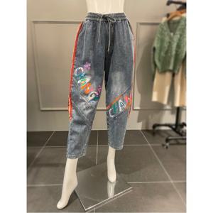 르니앤맥코이 테잎 배색 레터링 프린트 배기진 (MM10SD704FJY)