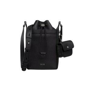 [관세포함] 디올 남성 오블리크 그레인레더 미니 버킷백 크로스백 2LECA594ULA H00N (블랙) PD1950