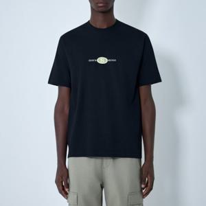 25 FW 스투시 로고 그래픽 모티프 코튼 저지 숏슬리브 티셔츠 블랙 1905121 0001