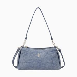 [캘빈클라인 진]여성 로고 데님 크로스오버 스트랩 스몰 숄더백(4F3222G-VGO)
