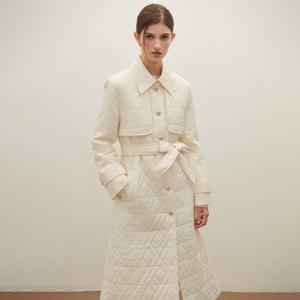 [SATIN] 퀼팅 싱글 트렌치형 롱패딩 코트  O254T873