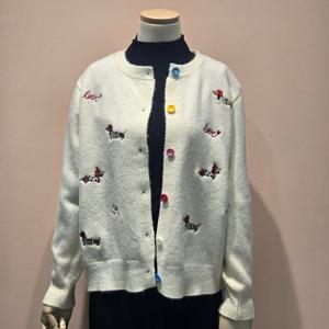 [페이지플린]러블리 자수 포인트 라운드넥 버튼 가디건 LF5CCA504M