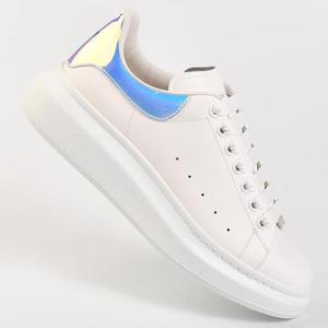 561580 오버솔 홀로그램탭 남성 스니커즈 561580 WHVI5 9375