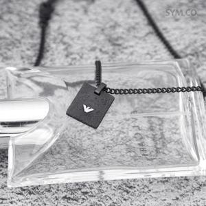 알마니 EGS2941 독수리 엠블럼 무광 블랙 사각 펜던트 빈티지 남자 스틸 목걸이 c