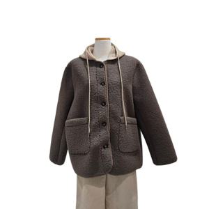 [에이비에프지]니트후드패치  양털페이크 무스탕점퍼 AGNA1HF03A