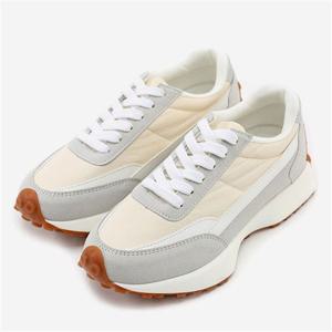 여자스니커즈 경량 발편한 여성 운동화 스니커즈 키높이 사계절