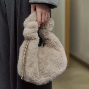 [랩]팝핑 퍼 숄더백(AR7ABA02)