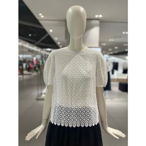 [씨씨콜렉트] C253MSC013 볼륨 하프 슬리브 레이스 탑