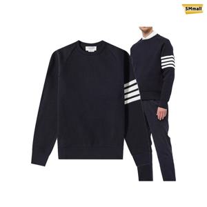 SMmall 톰브라운 네이비 4바 래글런 소매 스웨트셔츠 맨투맨 MJT205A-06452 415