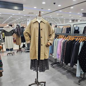 [써스데이아일랜드]하프기장 트렌치 코트 T246MCT132W1