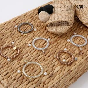 [KNOTXKNOT] 메탈스프링 진주앤큐빅곱창헤어밴드 머리끈