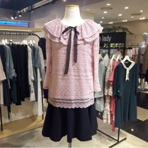 [케네스레이디] 레이스 프릴 블라우스 (EWBLID0100)