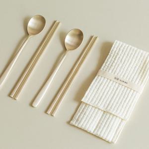 놋담 방짜유기 유기수저 2인 누빔 수저집 포함