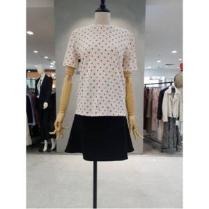 W몰 코인코즈 도트무늬반팔티셔츠 IZ8ME245
