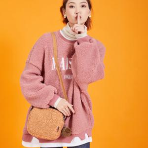 4ALL 4컬러 뽀글이 양털 스퀘어 미니 숄더겸 크로스백 TFA837