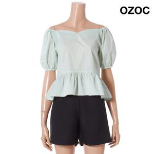 [오조크] 오프숄더 하트 밑단 플레어 블라우스 (K75-81422)