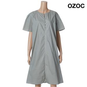 [오조크] 트임 단추 숄더 셔링 와이드 원피스 (K75-51412)