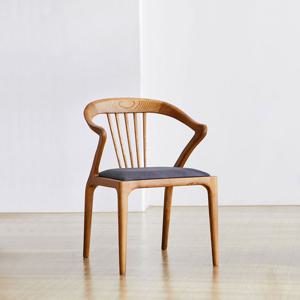 스코나 버네스 물푸레 애쉬 원목 식탁의자