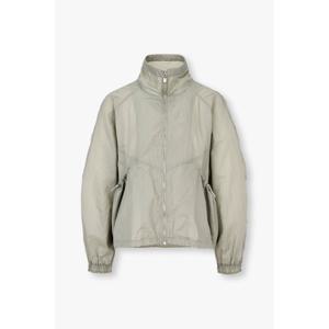 [지컷]하이넥 셔링 디테일 나일론 자켓 7295220101