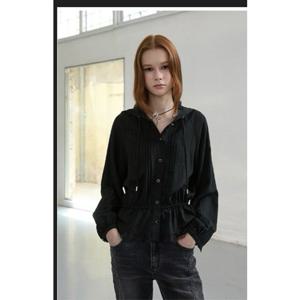 [에고이스트] ER3OBL03  레이스러플 후드 블라우스