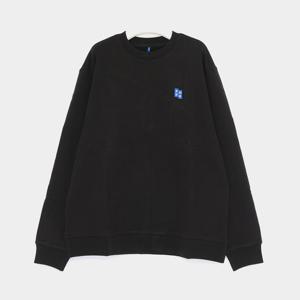 아더에러 25FW 시그니피컨트 태그 남성 맨투맨 BO42FYSW0101BK