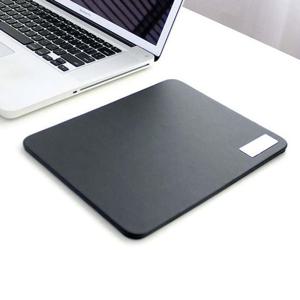 아리아라 우드 가죽 프로를 위한 마우스패드