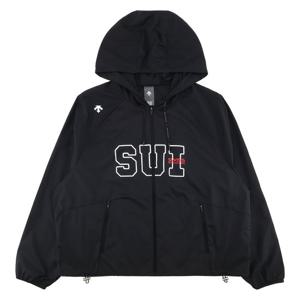 데상트 SUI 팀 여성 후드형 우븐 자켓 SP222IJK51BLK