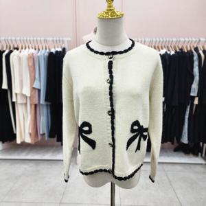 [샤틴]라인배색 리본포인트 니트가디건S344K971A05_JK