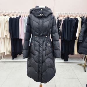 [샤틴]하이후드넥 뒷밴딩 스트링핏 덕다운롱패딩S244C875A_JK