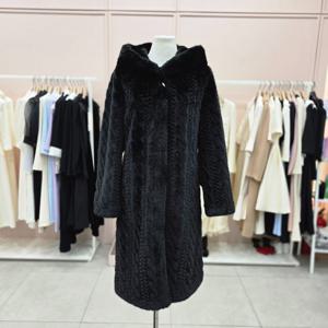 [샤틴]후드넥 패턴 페이크 퍼 코트S254C003A