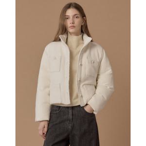 질스튜어트 뉴욕 여성 25FW 아이보리 하이넥 트위드 구스다운 로고 버튼 포켓 숏 패딩 점퍼 JSJU5D160IV