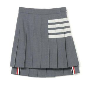 THOM BROWNE 톰브라운 25 4바 스트라이프 드롭백 플레인 위빙 울 플리츠 숏 스커트 (FGC402V 06146 035)