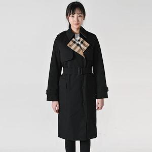 버버리 체크 패널 여성 트렌치코트 블랙 8044678