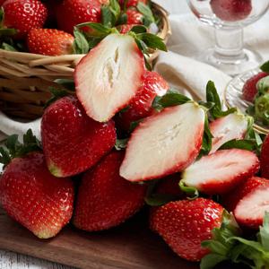 당일수확발송 논산 킹스베리 딸기 왕특과 800g (16~18과)