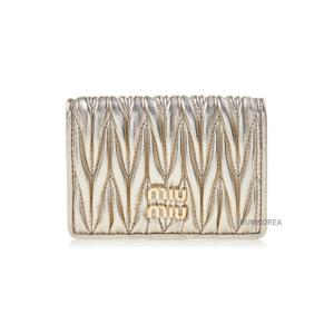 [미우미우] SS25 여성 마테라쎄 나파 카드지갑 5MC103 AFPP F0846