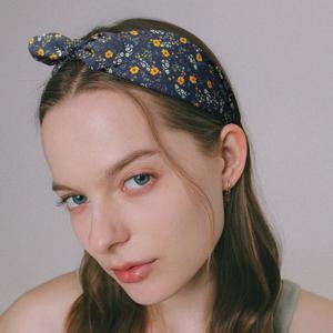 제이로렌 미니 리본 플로랄 와이드 헤어밴드 H01395