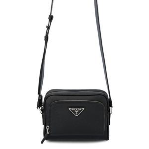 25 FW 프라다 트라이앵글 로고 지퍼 클로저드 스트랩 크로스백 블랙 2VH172VDTO2FAD