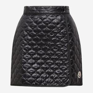 몽클레어 체크 퀼팅 패디드 미니 스커트 K20932D00036597YG 999