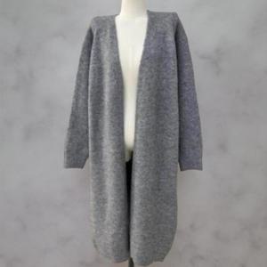 여성 울혼합 원컬러 색상 롱 단추없는 가디건