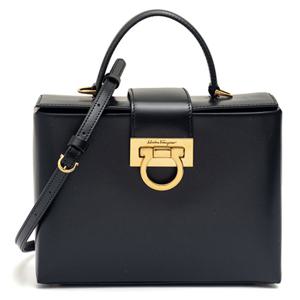(스크래치) 라프리마 [FERRAGAMO] 페라가모 스튜디오 스몰 박스백 21-1981 NERO 754427