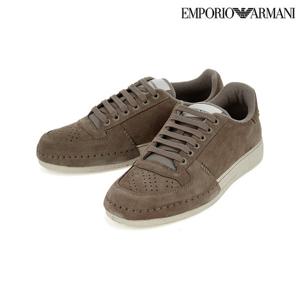 [엠포리오 아르마니]남성 디보싱 이글 힐탭 스웨이드 스니커즈 신발(A514131009)