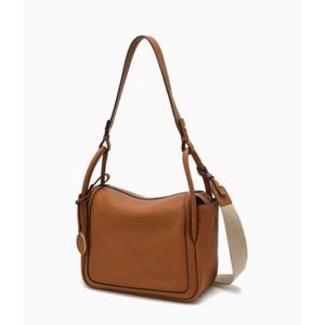 [헤지스ACC]브라운 레더 토트겸 숄더백 HIBA5E162W2