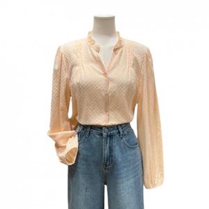 [트위]셔링 브이넥 자수 블라우스 (TNCCFBL003)