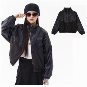 더데이걸 sh06 글로시 배색 바람막이 TGJA25102