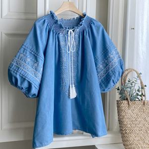 샵앤) 여성 노카라 리본끈 자수 에스닉풍 반팔 블라우스 DGB-WBL-4465-블루